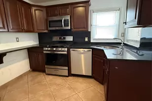 15 Maple Grove St, Great Neck, NY 11023 - Photo 10