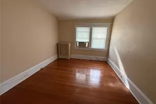 15 Maple Grove St, Great Neck, NY 11023 - Photo 12