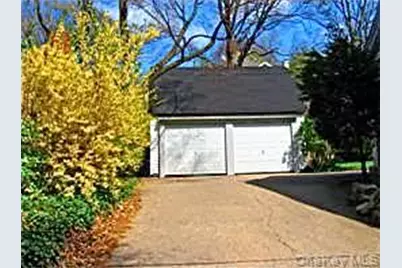 15 Maple Grove Street, Great Neck, NY 11023 - Photo 20