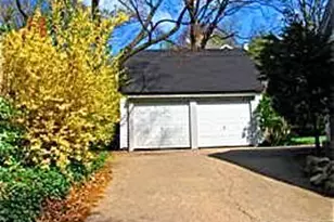 15 Maple Grove St, Great Neck, NY 11023 - Photo 20