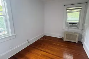 15 Maple Grove St, Great Neck, NY 11023 - Photo 12