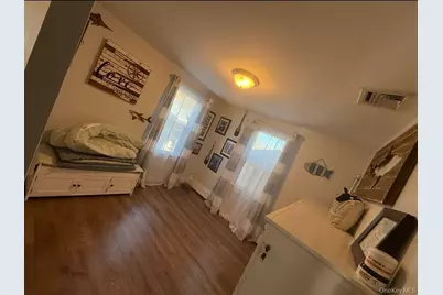 17 Grove Street, Sayville, NY 11782 - Photo 6