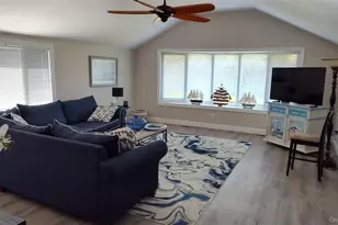 1 Washington Ave E, Hampton Bays, NY 11946 - Photo 4