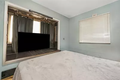 8 Alexander Avenue, Farmingdale, NY 11735 - Photo 16