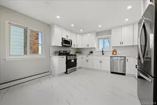 557 Southside Ave, Freeport, NY 11520 - Photo 16