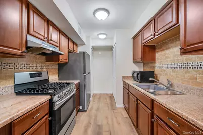 199 Storm Drive, Holtsville, NY 11742 - Photo 10