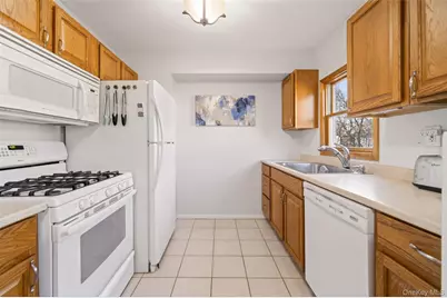 20 S Gilmore Boulevard, Wappingers Falls, NY 12590 - Photo 10