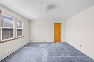 11 Delaware Ave, Port Washington, NY 11050 - Photo 18