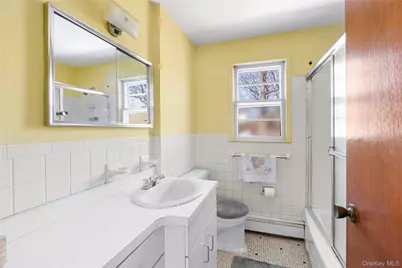 11 Delaware Avenue, Port Washington, NY 11050 - Photo 20