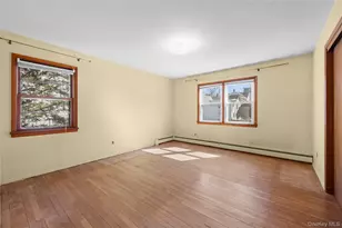 11 Delaware Ave, Port Washington, NY 11050 - Photo 12