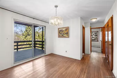 11 Delaware Avenue, Port Washington, NY 11050 - Photo 4