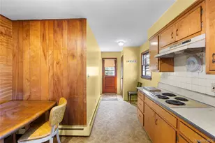 11 Delaware Ave, Port Washington, NY 11050 - Photo 16