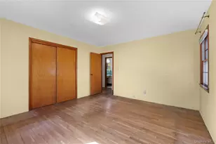 11 Delaware Ave, Port Washington, NY 11050 - Photo 14