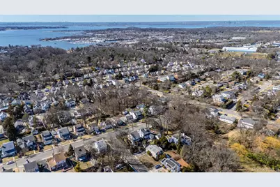 11 Delaware Avenue, Port Washington, NY 11050 - Photo 30