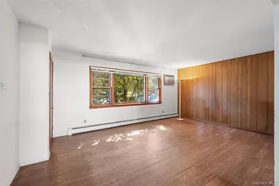 11 Delaware Avenue, Port Washington, NY 11050 - Photo 8