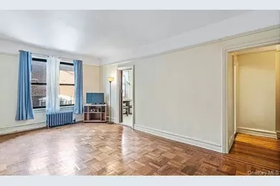 15517 Sanford Avenue #2E, Flushing, NY 11355 - Photo 4