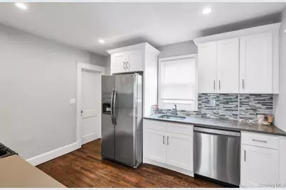 41 Jerome Avenue, Mineola, NY 11501 - Photo 8