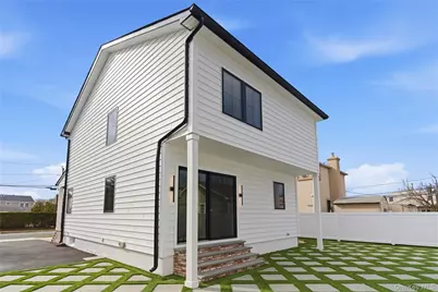 130 Albany Avenue, Westbury, NY 11590 - Photo 30