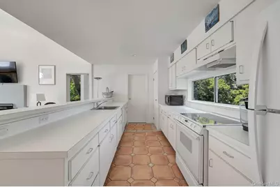 3 Meadow Way, Westhampton Beach, NY 11978 - Photo 10