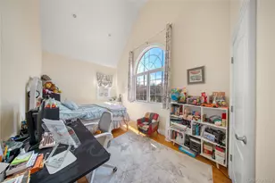 66-19 Commonwealth Blvd, Little Neck, NY 11362 - Photo 14