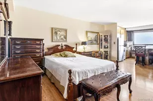 61-55 98th St, Rego Park, NY 11374 - Photo 8