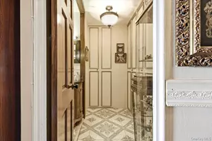 61-55 98th St, Rego Park, NY 11374 - Photo 4