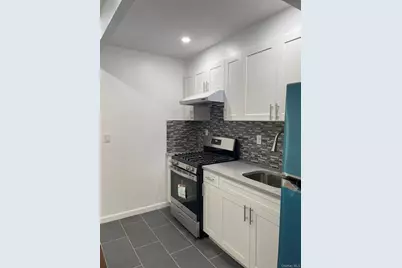 134-40 Blossom Avenue, Flushing, NY 11355 - Photo 18