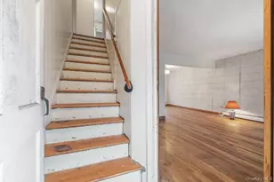 158 Burns Ave, Hicksville, NY 11801 - Photo 18