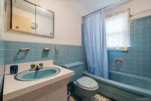 158 Burns Ave, Hicksville, NY 11801 - Photo 22