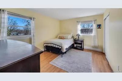 21 Burwood Lane, Coram, NY 11727 - Photo 24