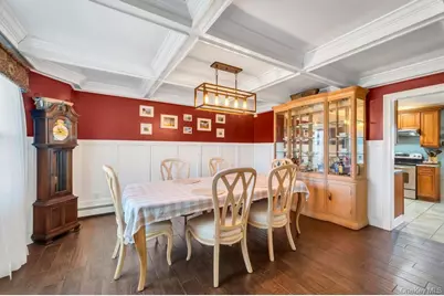 21 Burwood Lane, Coram, NY 11727 - Photo 10