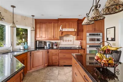 129 Bishop Lane, Holbrook, NY 11741 - Photo 10