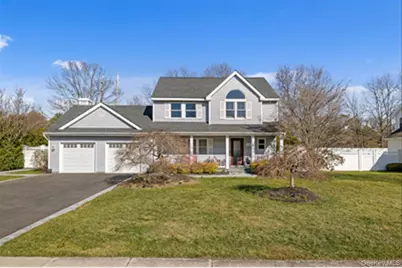 129 Bishop Lane, Holbrook, NY 11741 - Photo 2