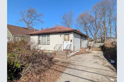 388 Vespucci Avenue, Copiague, NY 11726 - Photo 1