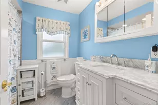 147 Pennsylvania Ave, Freeport, NY 11520 - Photo 16