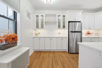 26 W Pondfield Road #4F, Bronxville, NY 10708 - Photo 12