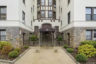 26 W Pondfield Rd, Bronxville, NY 10708 - Photo 20