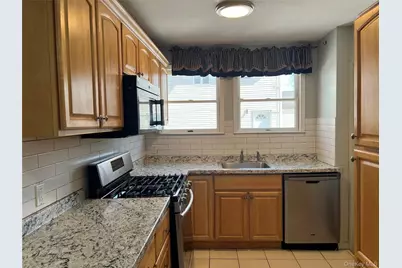 539 Central Avenue, Bethpage, NY 11714 - Photo 10