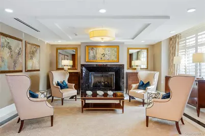 2000 Royal Court #2101, North Hills, NY 11040 - Photo 16