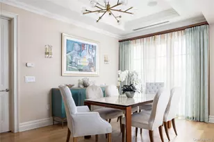 2000 Royal Ct, North Hills, NY 11040 - Photo 2