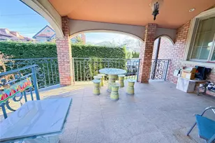 160-03 Cryders Ln, Whitestone, NY 11357 - Photo 36