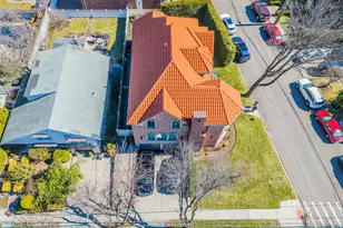 160-03 Cryders Ln, Whitestone, NY 11357 - Photo 42