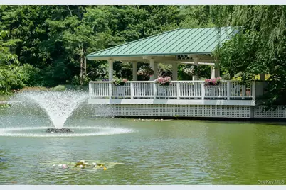 100 Hilton Avenue #601, Garden City, NY 11530 - Photo 42