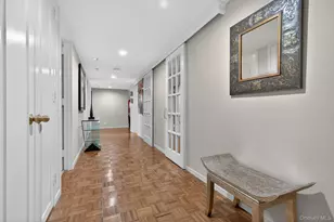 100 Hilton Ave, Garden City, NY 11530 - Photo 8