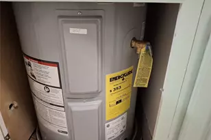 18 White Gate Dr, Wappingers Falls, NY 12590 - Photo 10