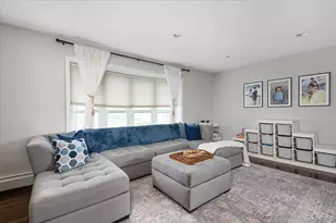 29 Fox Ct, Hicksville, NY 11801 - Photo 4