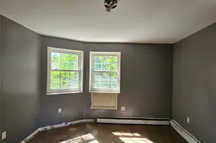 1754 Givan Ave, Bronx, NY 10469 - Photo 10