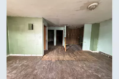 1754 Givan Avenue, Bronx, NY 10469 - Photo 12