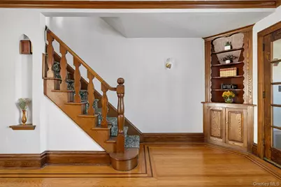 7709 82nd Street, Glendale, NY 11385 - Photo 4