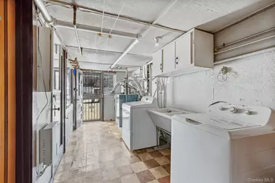 7709 82nd Street, Glendale, NY 11385 - Photo 18